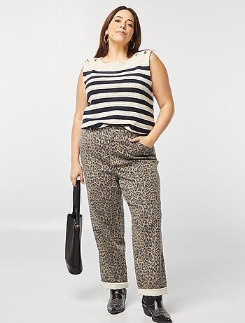 Mouwloze trui van haakwerk