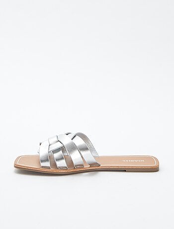 Platte sandalen met meerdere riempjes