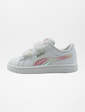 'Puma'-sneakers met holografische print