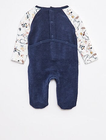 Pyjama/slaappakje van corduroy met voetjes