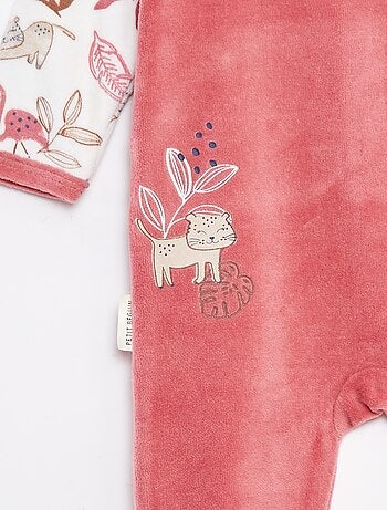 Pyjama/slaappakje van velours met voetjes