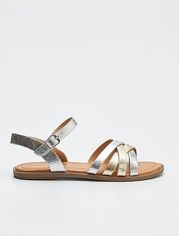 Sandalen met gekruiste bandjes