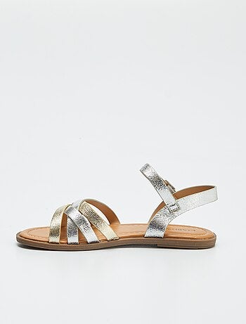Sandalen met gekruiste bandjes