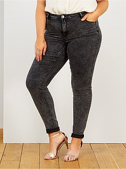 Skinny jeans met 5 zakken en push-up-effect L32 - Kiabi