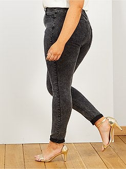 Skinny jeans met 5 zakken en push-up-effect L32 - Kiabi