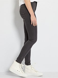 Skinny jeans met een gulp met knopen - Kiabi