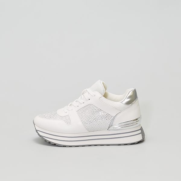 Hype Sole Gold Crowned Sneakers in Full White