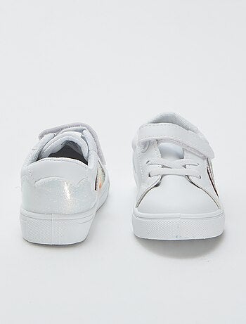 Witte lage sneakers